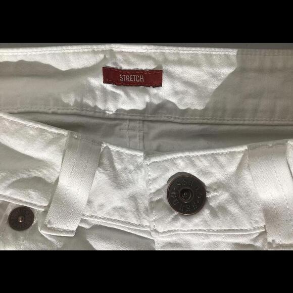 Guess Women's Stylish‎ White Boot Cut Stretch Jeans Size 29/US Size 8 - Picture 7 of 17